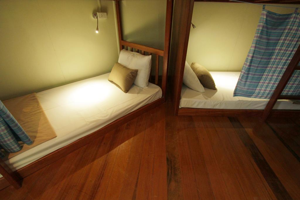 Chanchala Cafe & Hostel Hua Hin Exterior photo